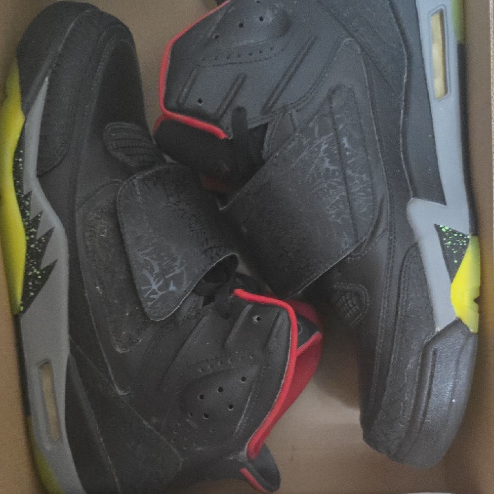 Jordan Mens Black and Yellow Sneakers